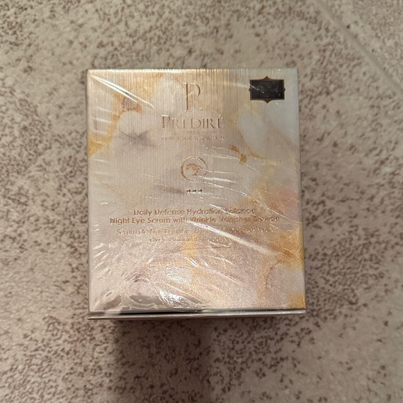 Predire Daily night eye serum with wrinkle vanishes device